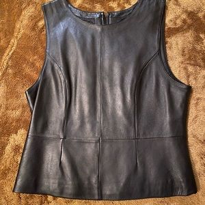 Women’s Wilson’s leather vest with a full zipper